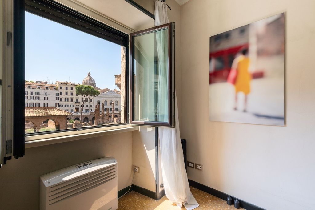 appartamento 4 camere in affitto su Roma  (00186)